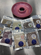 Load image into Gallery viewer, Pink Cocktail Rimmer Set with 6 mini salts and ceramic rimming dish

